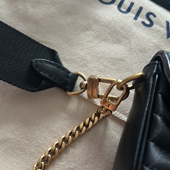 Authentic Louis Vuitton bag - Picture 8 of 8